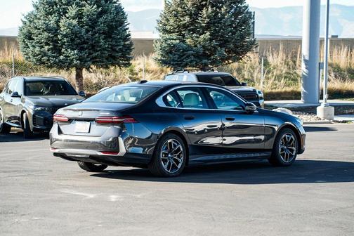 2025 BMW i5 xDrive40