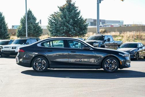 2025 BMW i5 xDrive40