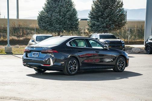 2025 BMW i5 xDrive40