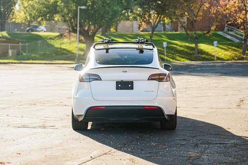 2022 Tesla Model Y Performance Dual Motor All-Wheel Drive