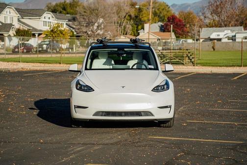 2022 Tesla Model Y Performance Dual Motor All-Wheel Drive