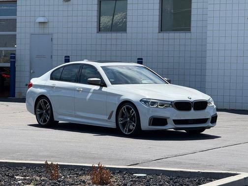 Alpine White 2019 BMW M550 i Xdrive