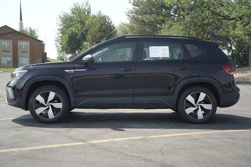 Deep Black Pearl 2024 Volkswagen Taos 1.5T S