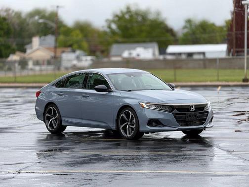 Still Night Pearl 2022 Honda Accord Sport SE 1.5T