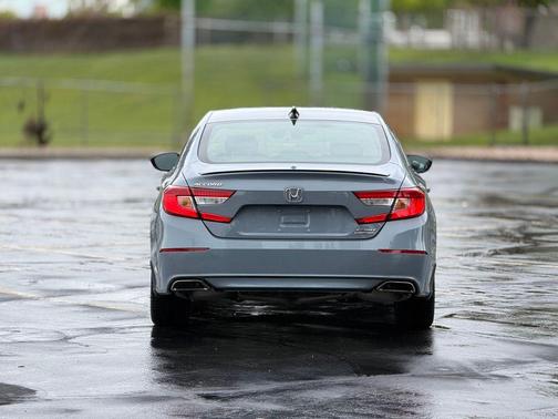 Still Night Pearl 2022 Honda Accord Sport SE 1.5T