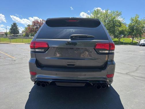 Granite Crystal Metallic Clearcoat 2018 Jeep Grand Cherokee Trackhawk