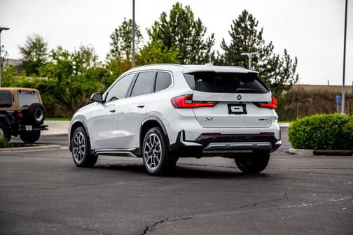 Alpine White 2026 BMW X1 xDrive28i