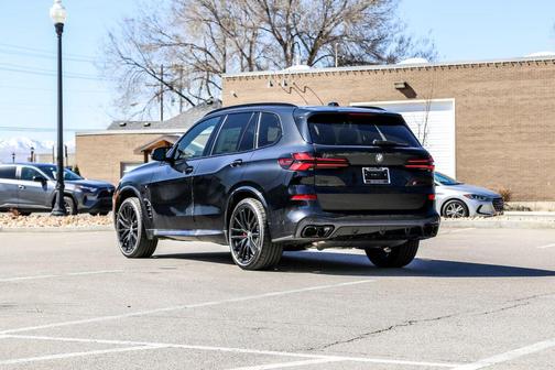 2026 BMW X5 M60i