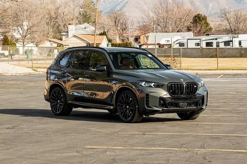 2025 BMW X5 M60i