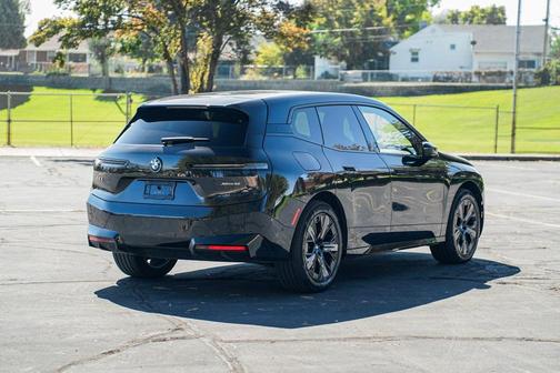 2025 BMW iX xDrive50