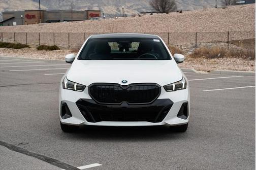 2024 BMW i5 eDrive40