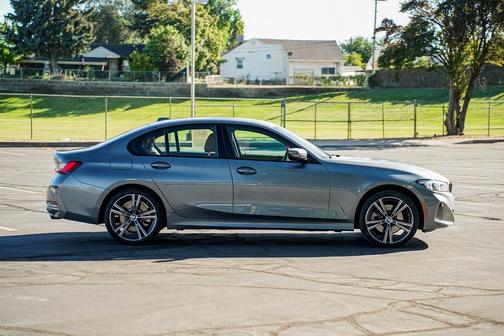 2023 BMW 330 xDrive