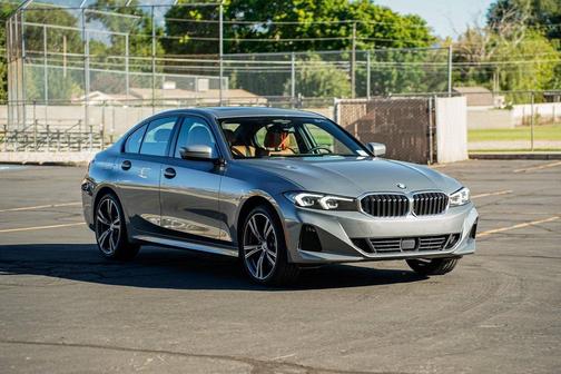 2023 BMW 330 xDrive
