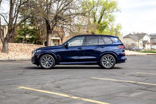 Tanzanite Blue II Metallic 2026 BMW X5 PHEV xDrive50e