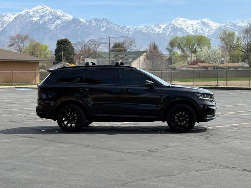 Ebony Black 2022 Kia Sorento SX