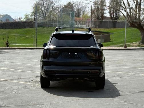 Ebony Black 2022 Kia Sorento SX