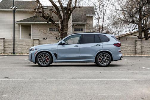 Brooklyn Grey Metallic 2026 BMW X5 PHEV xDrive50e