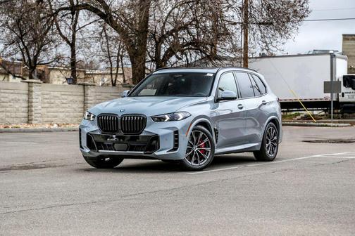 Brooklyn Grey Metallic 2026 BMW X5 PHEV xDrive50e