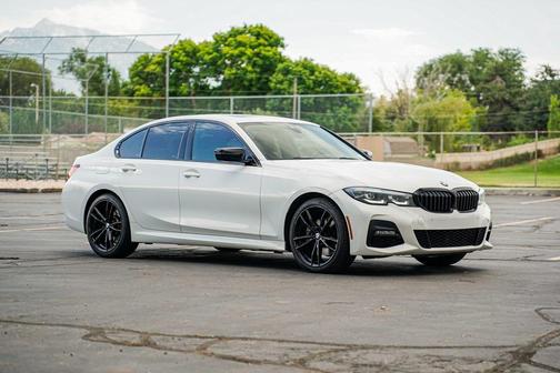 2022 BMW 330 xDrive