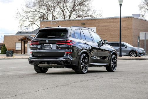 2026 BMW X5 M60i