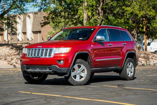 Inferno Red Crystal Pearlcoat 2011 Jeep Grand Cherokee Overland