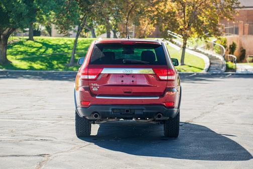 Inferno Red Crystal Pearlcoat 2011 Jeep Grand Cherokee Overland