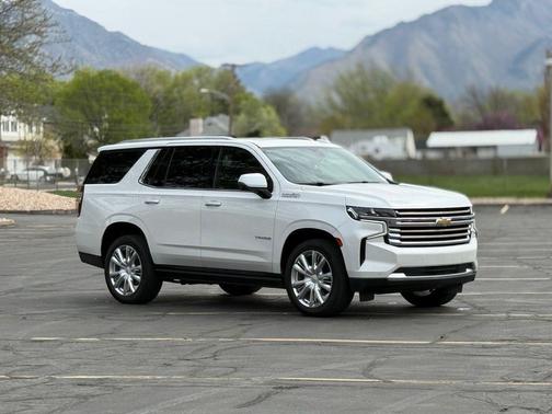 Iridescent Pearl Tricoat 2021 Chevrolet Tahoe 4WD High Country