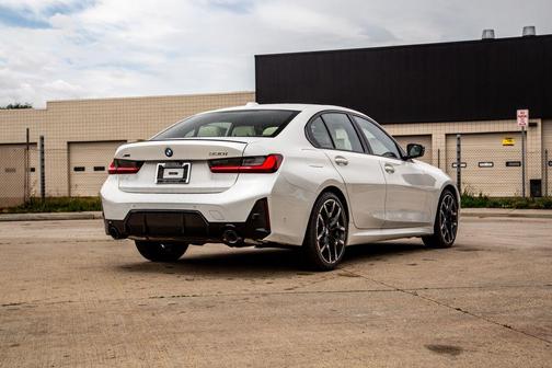 Mineral White Metallic 2026 BMW 330 xDrive