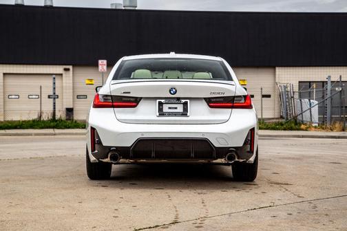 Mineral White Metallic 2026 BMW 330 xDrive