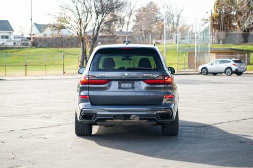 2021 BMW X7 M50i