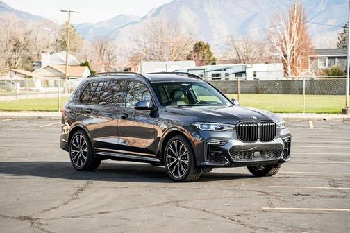 2021 BMW X7 M50i