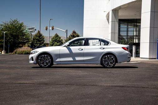 Mineral White Metallic 2026 BMW 330 xDrive