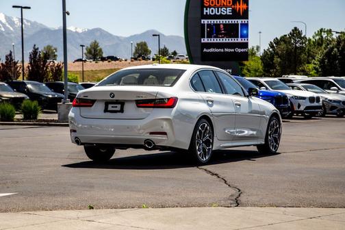 Mineral White Metallic 2026 BMW 330 xDrive