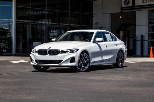 Mineral White Metallic 2026 BMW 330 xDrive
