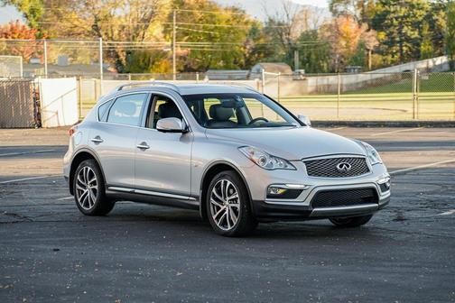 2017 INFINITI QX50 Base