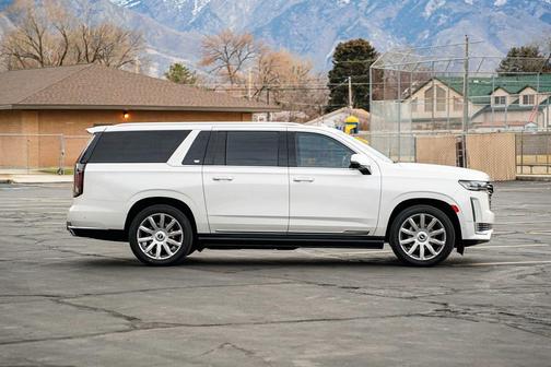 2022 Cadillac Escalade ESV Premium Luxury Platinum
