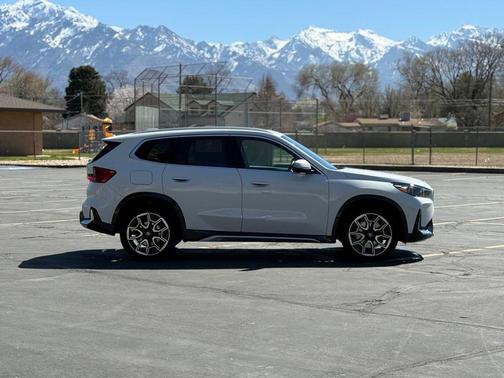 Alpine White 2023 BMW X1 xDrive28i