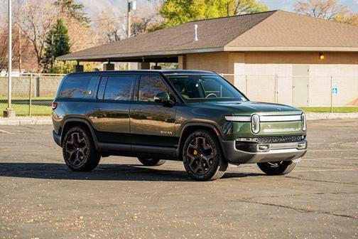 2023 Rivian R1S Adventure