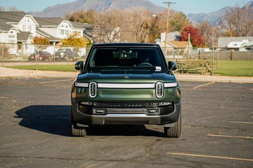 2023 Rivian R1S Adventure