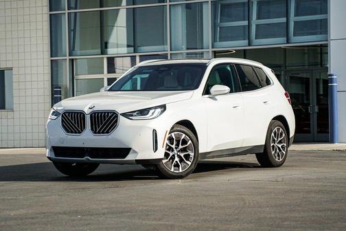 Mineral White Metallic 2025 BMW X3 30 xDrive