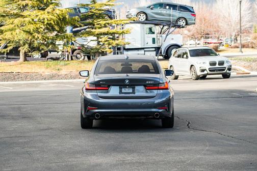 2019 BMW 330 xDrive