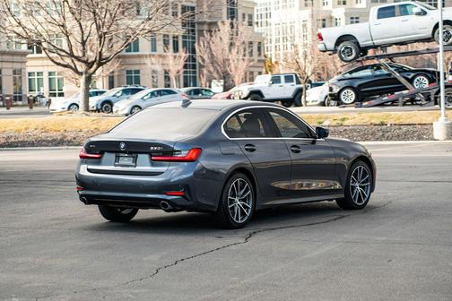 2019 BMW 330 xDrive