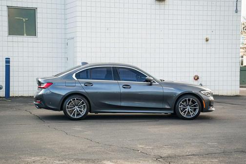 2019 BMW 330 xDrive