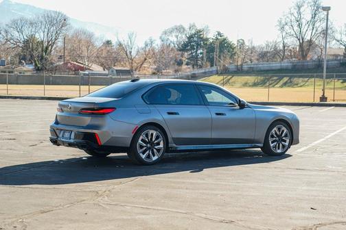 2023 BMW 760 i xDrive