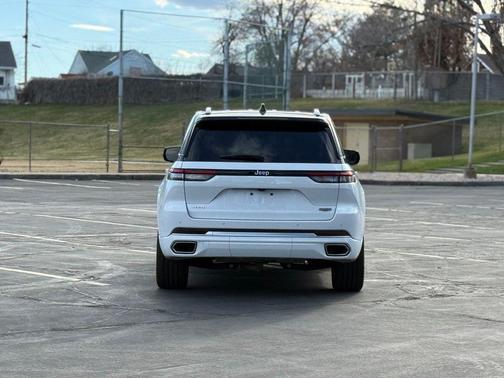 2024 Jeep Grand Cherokee Summit