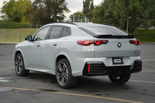 Brooklyn Grey Metallic 2026 BMW X2 xDrive28i
