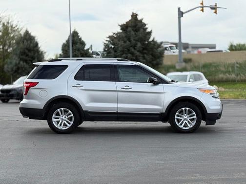 Ingot Silver Metallic 2013 Ford Explorer XLT