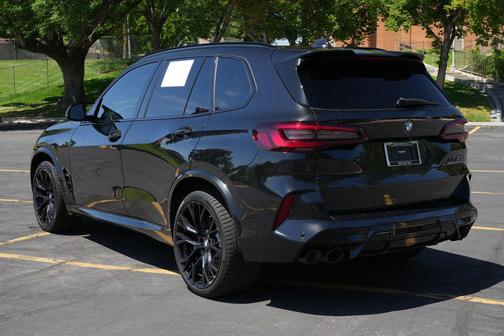 Black Sapphire Metallic 2022 BMW X5 M Base