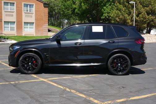 Black Sapphire Metallic 2022 BMW X5 M Base
