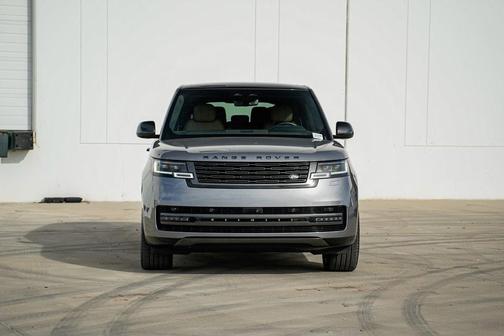 2024 Land Rover Range Rover P530 SE